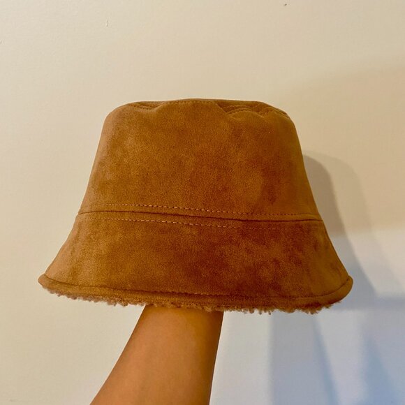 Reversible bucket hat: suede + teddy - Picture 4 of 4